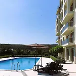 Apartment Comfort In Complex Shartrez Shkorpilovtsi