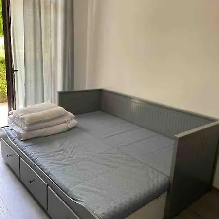 Beautiful & Cosy In Complex Shartrez Apartment