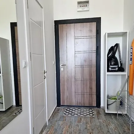 Beautiful & Cosy In Complex Shartrez Apartment Shkorpilovtsi