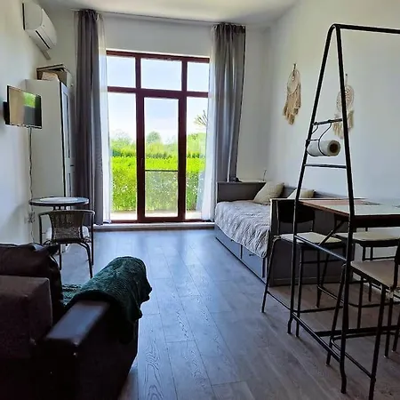 Apartment Beautiful & Cosy In Complex Shartrez *